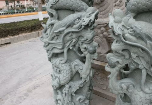 龙柱石雕 中国传统建筑中的不朽图腾